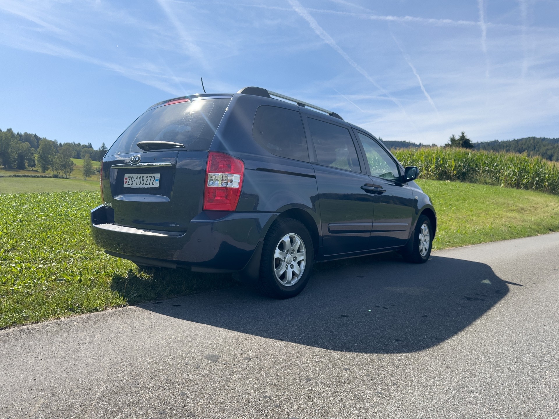 KIA Carnival 2.9 CRDi Classic-image-2