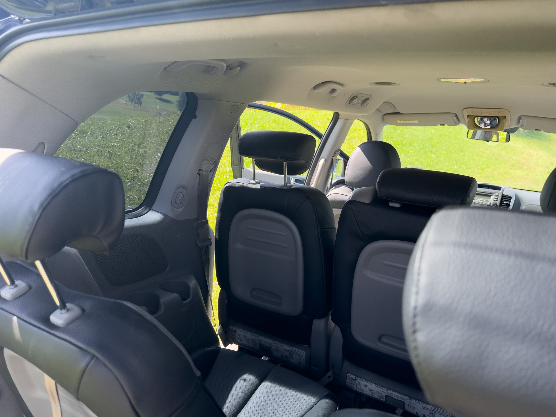 KIA Carnival 2.9 CRDi Classic-image-7