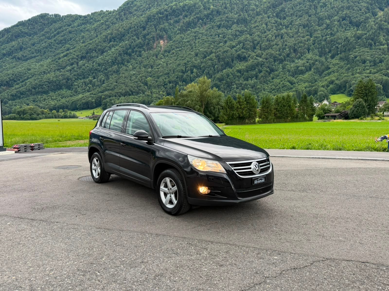 VW Tiguan 1.4 TSI BlueMotion Value 4x2-image-0