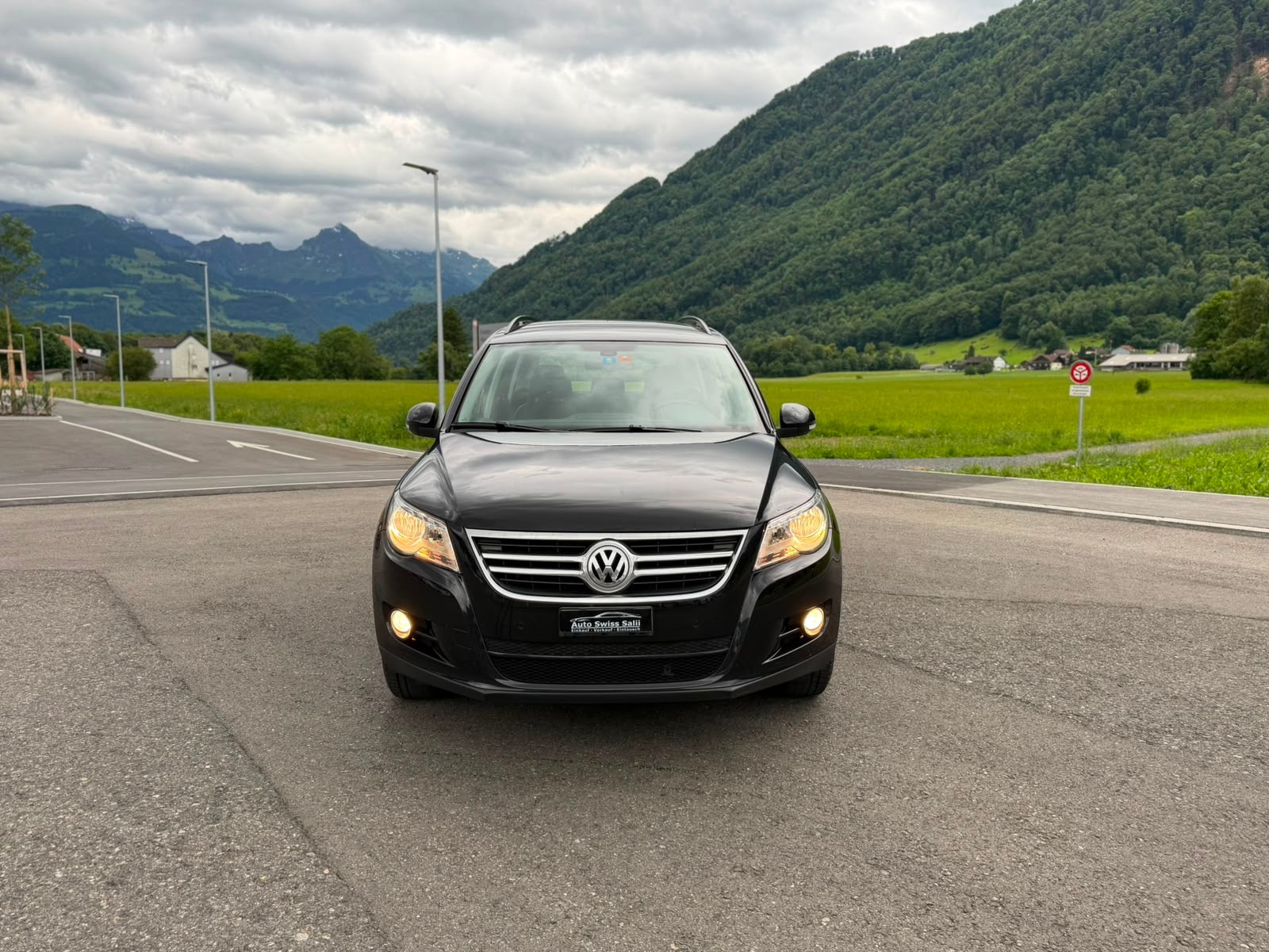VW Tiguan 1.4 TSI BlueMotion Value 4x2-image-8