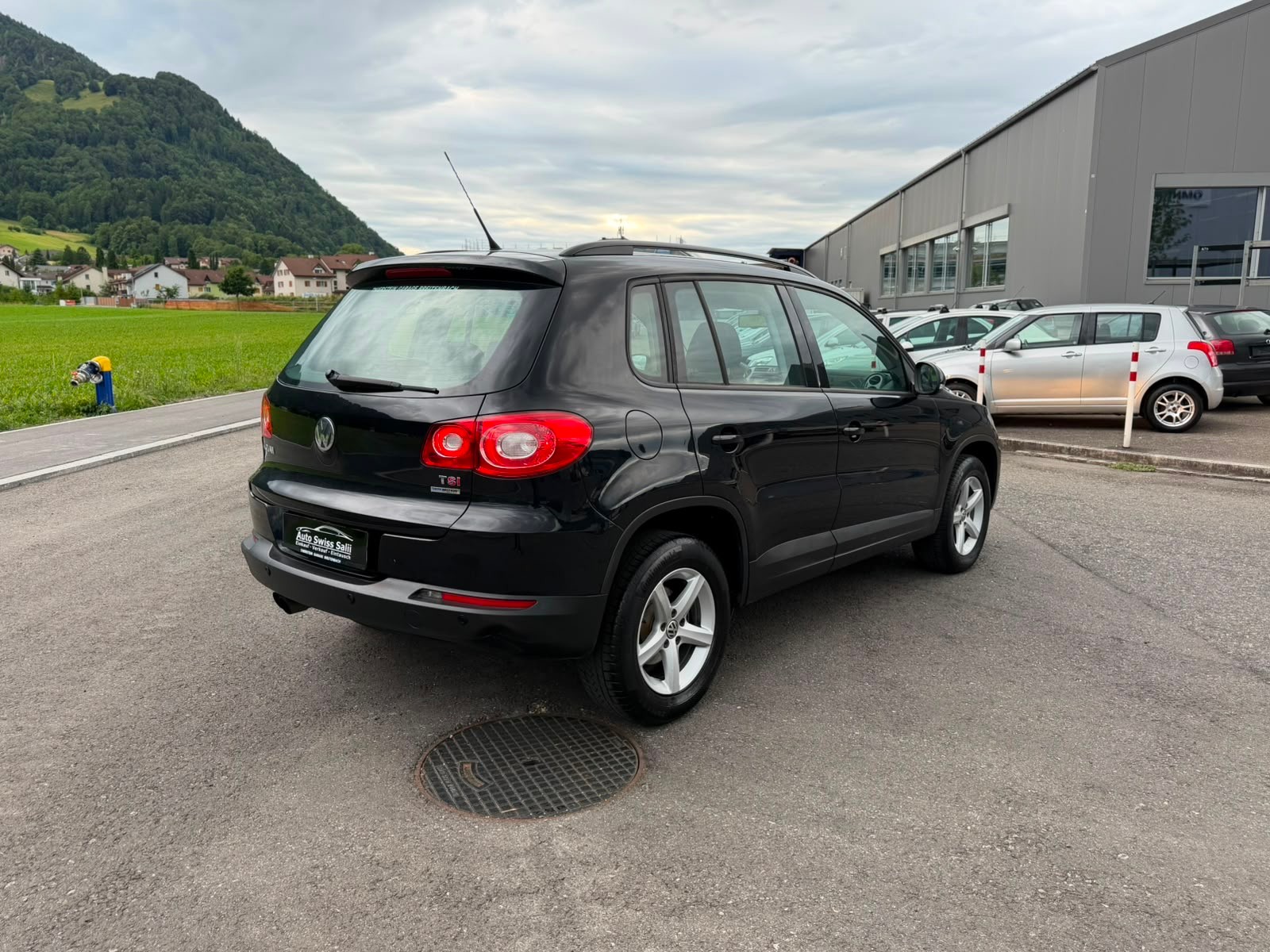 VW Tiguan 1.4 TSI BlueMotion Value 4x2-image-2
