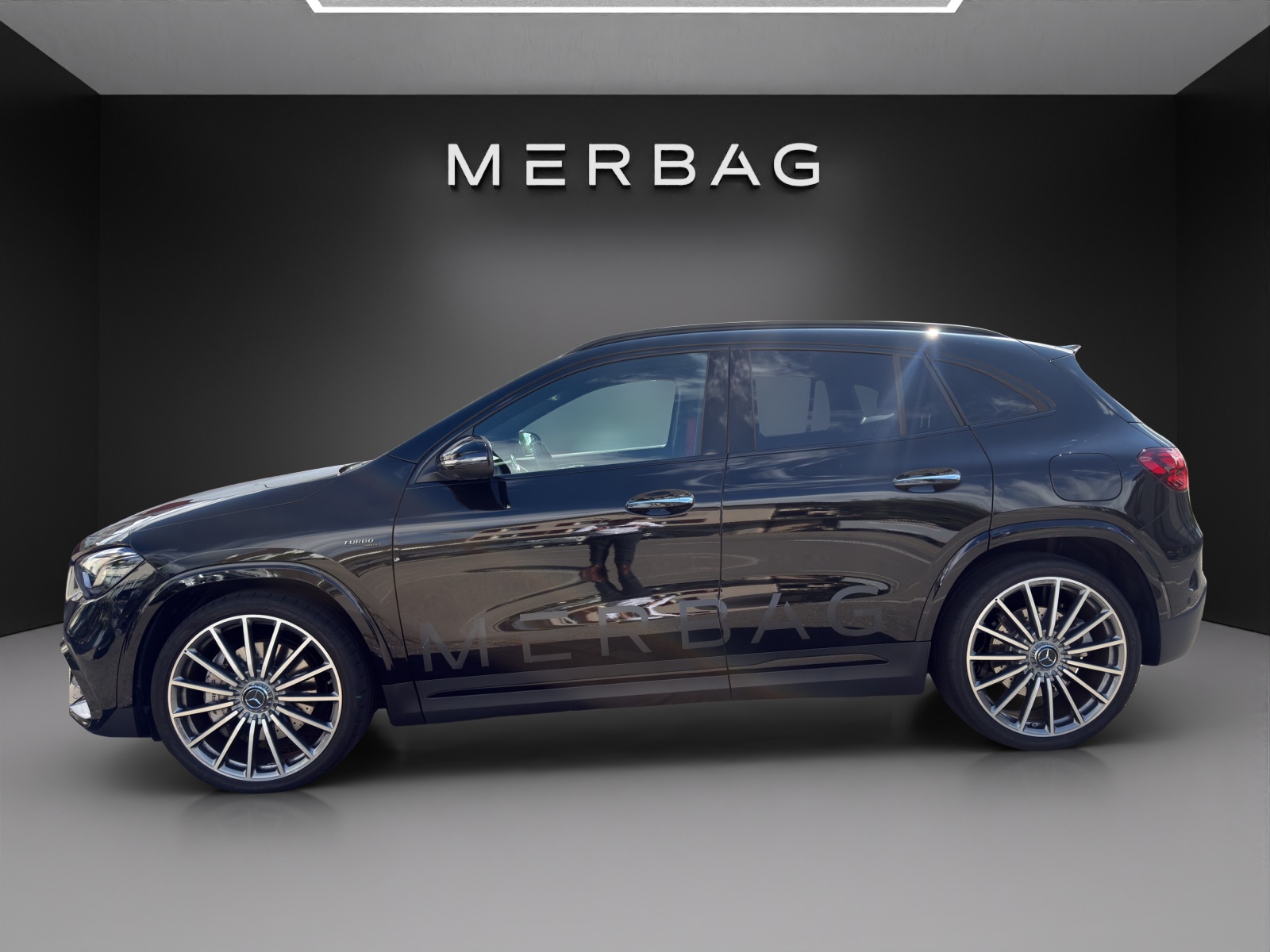 MERCEDES-BENZ GLA AMG 35 4Matic 8G-DCT-image-3