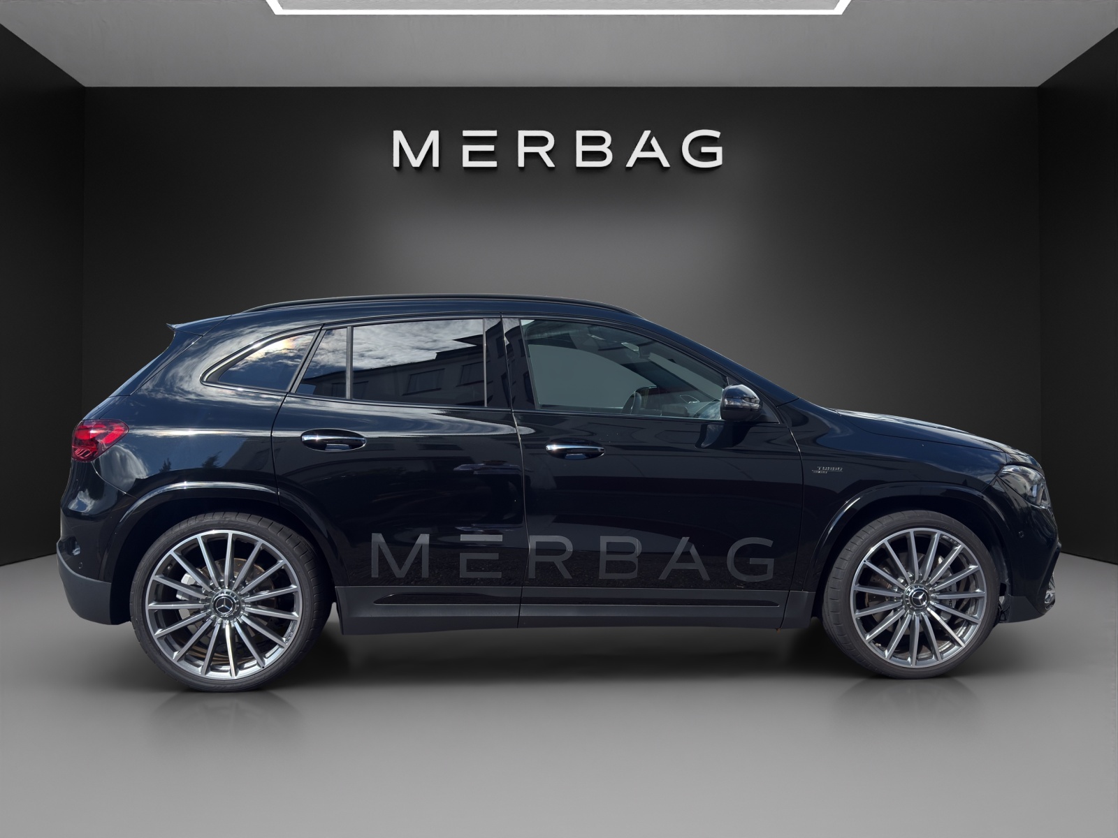 MERCEDES-BENZ GLA AMG 35 4Matic 8G-DCT-image-4
