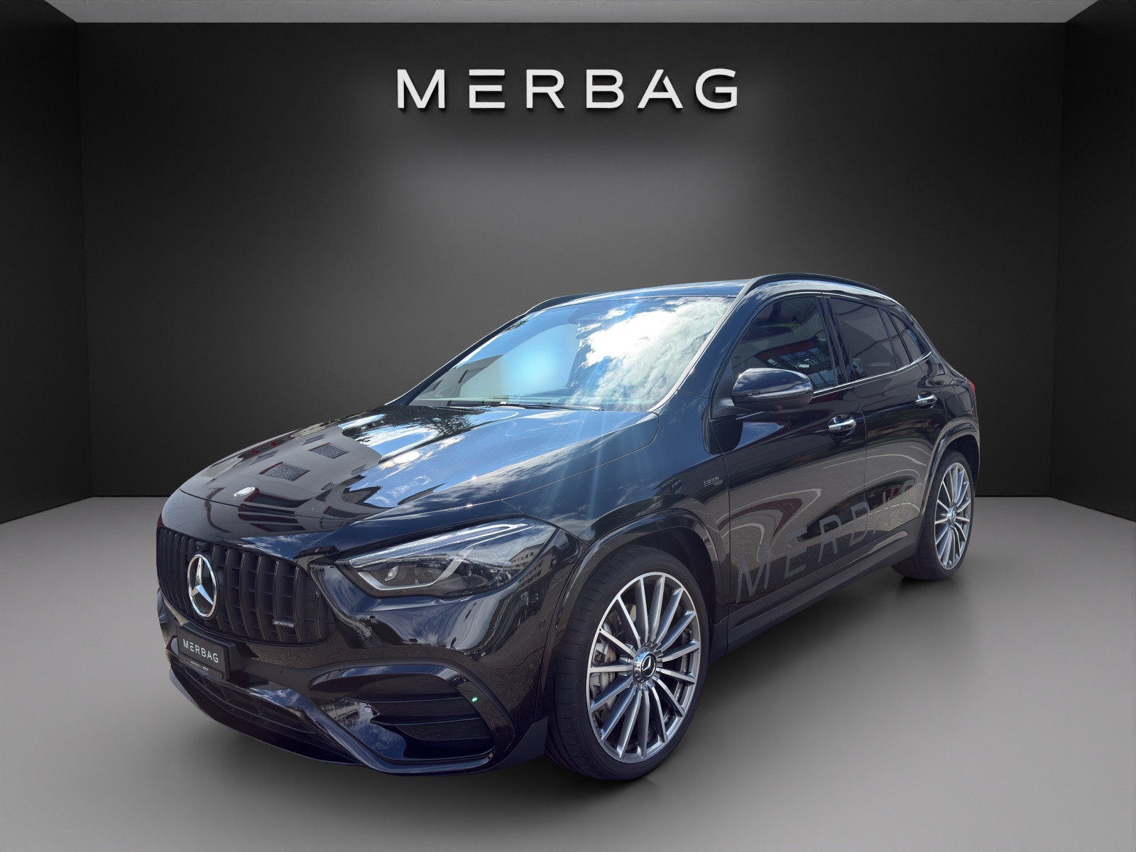 MERCEDES-BENZ GLA AMG 35 4Matic 8G-DCT-image-2