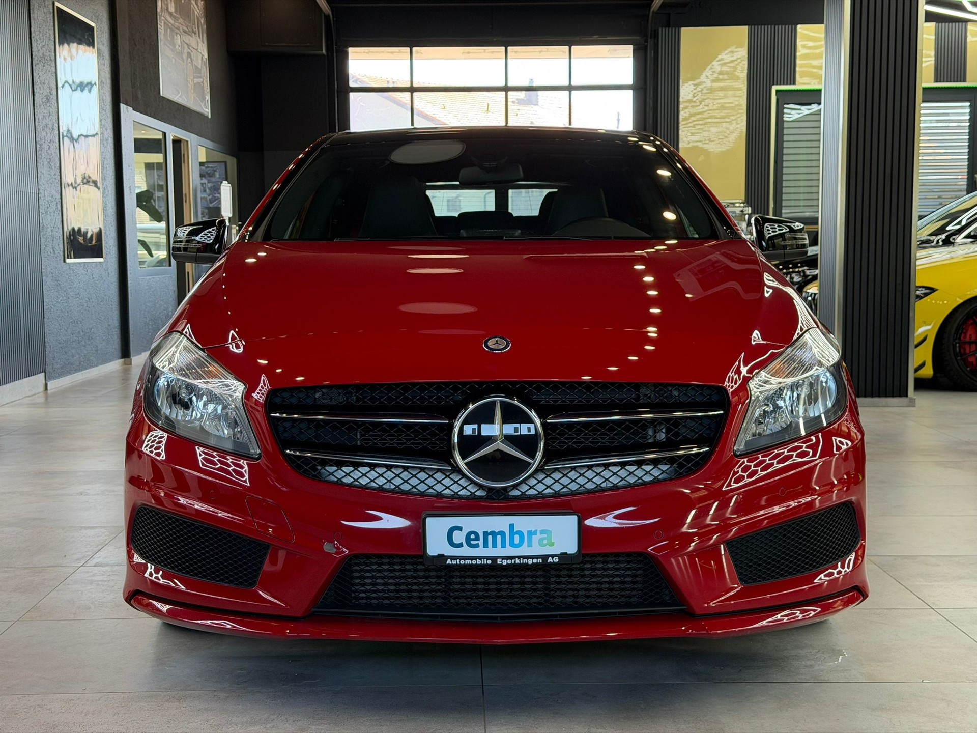 MERCEDES-BENZ A 180 AMG Line-image-1
