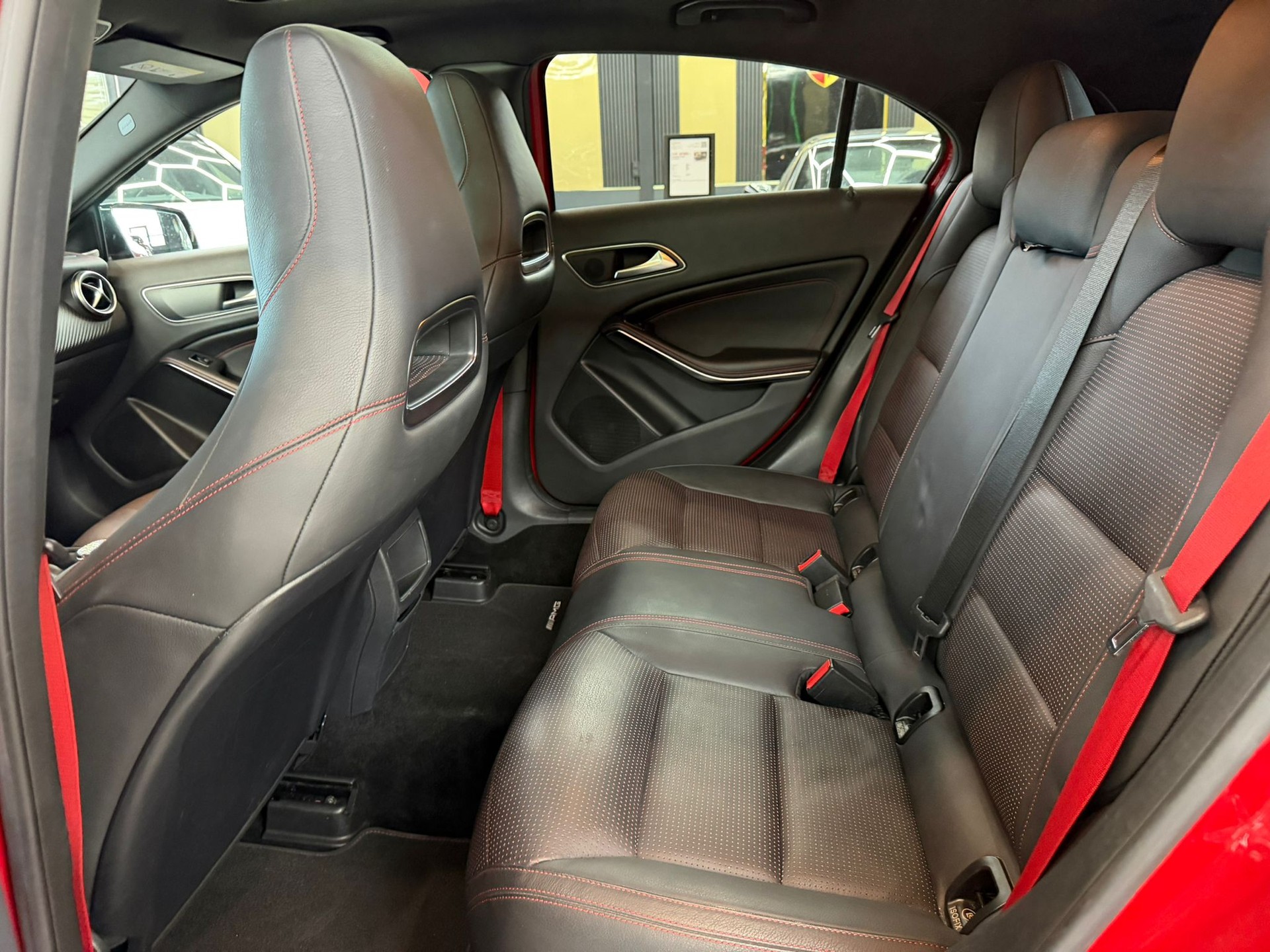 MERCEDES-BENZ A 180 AMG Line-image-16