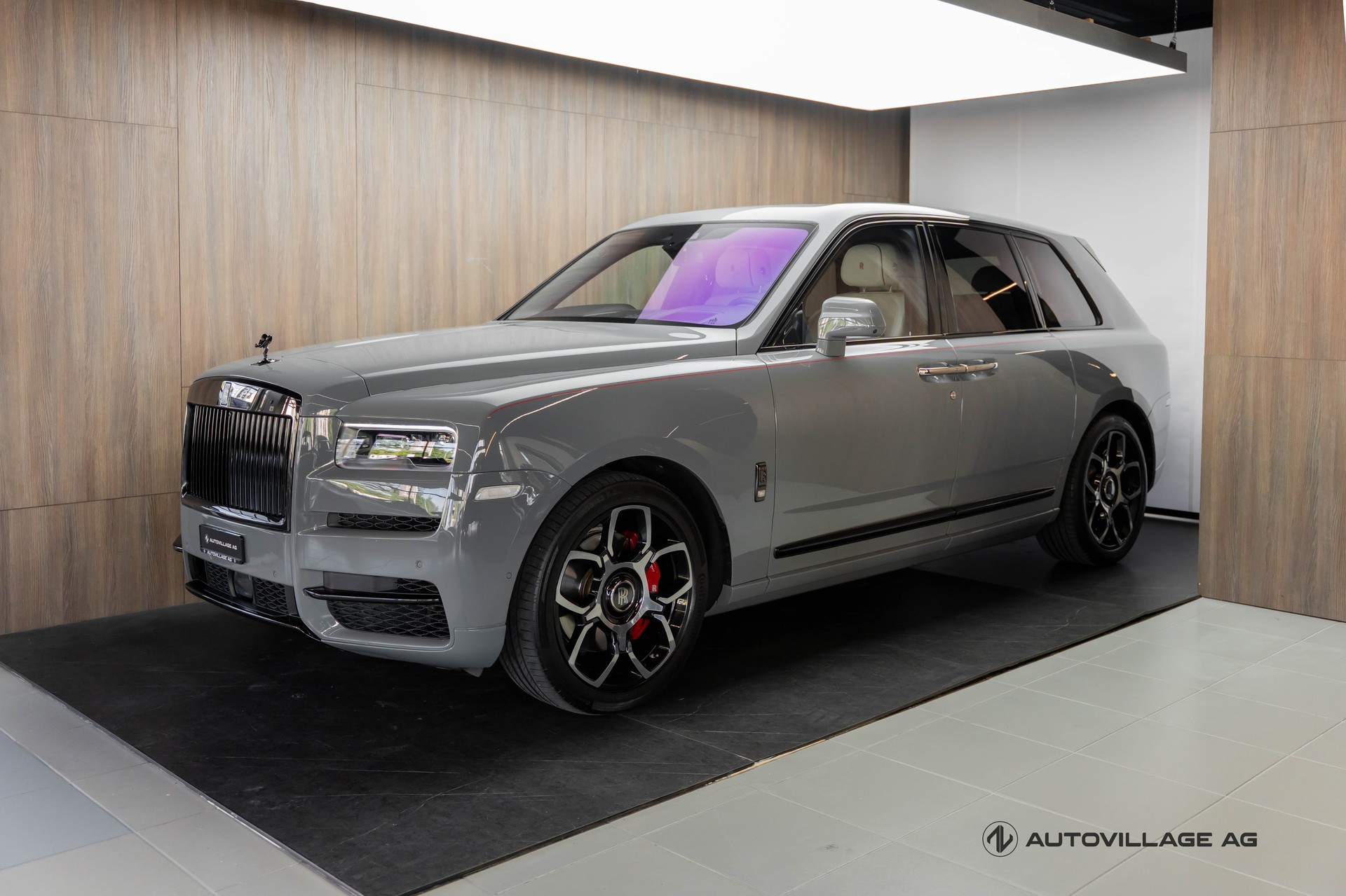 ROLLS-ROYCE Cullinan 6.7 V12 Black Badge-image-0