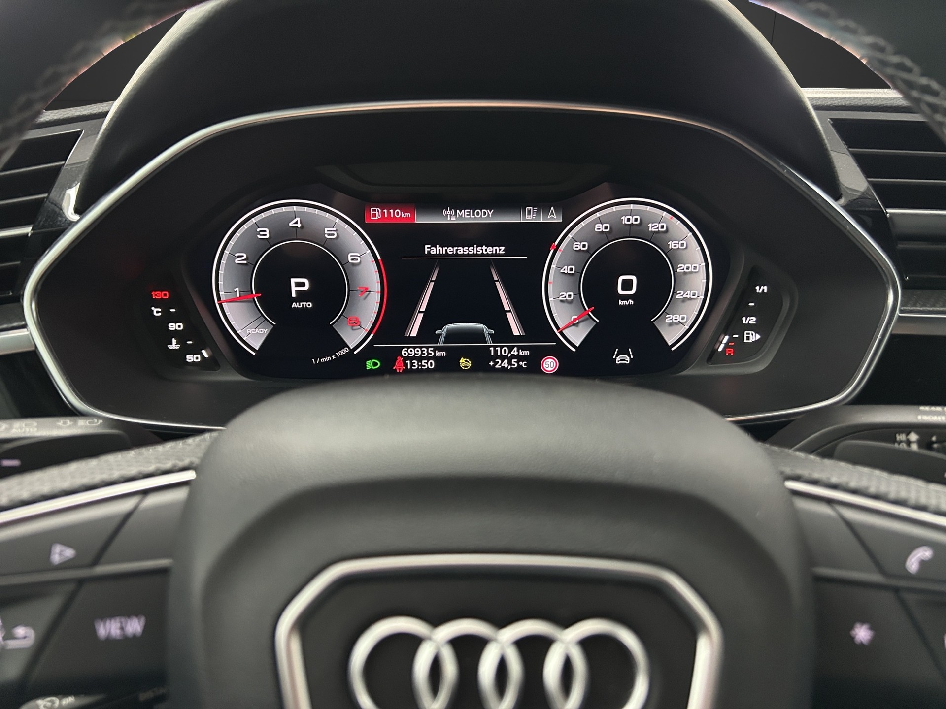 AUDI Q3 Sportback 40 TFSI S line quattro S-tronic-image-11