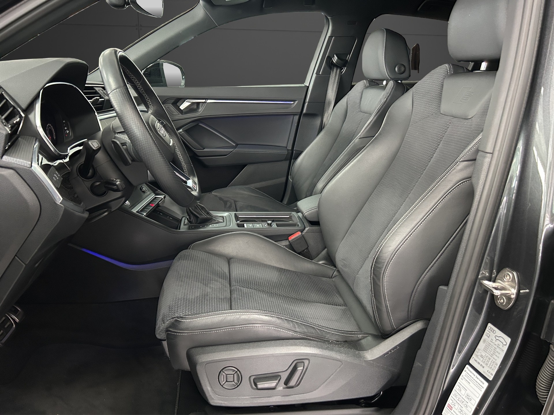 AUDI Q3 Sportback 40 TFSI S line quattro S-tronic-image-5