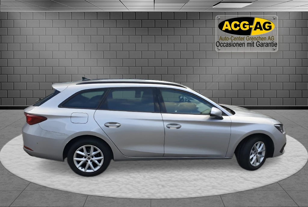 SEAT Leon ST 2.0 TDI EVO DSG 4Drive Style ** Gr.Navi ** Full Digital Cockpit ** Parklehkassistent ** PDC V+H **-image-5