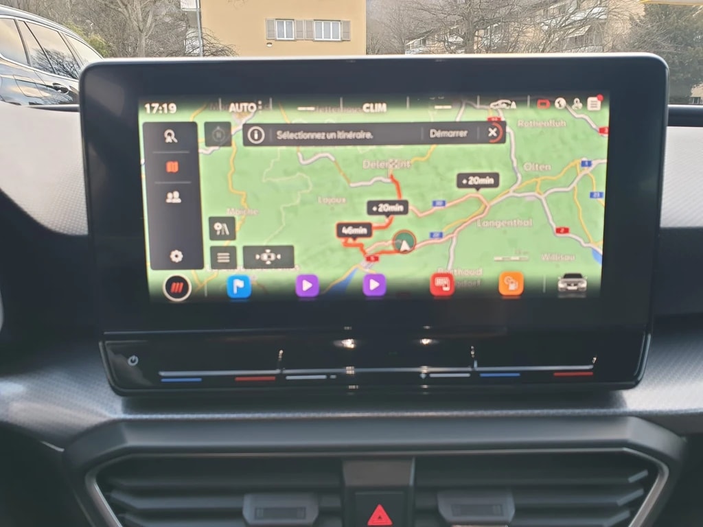 SEAT Leon ST 2.0 TDI EVO DSG 4Drive Style ** Gr.Navi ** Full Digital Cockpit ** Parklehkassistent ** PDC V+H **-image-7