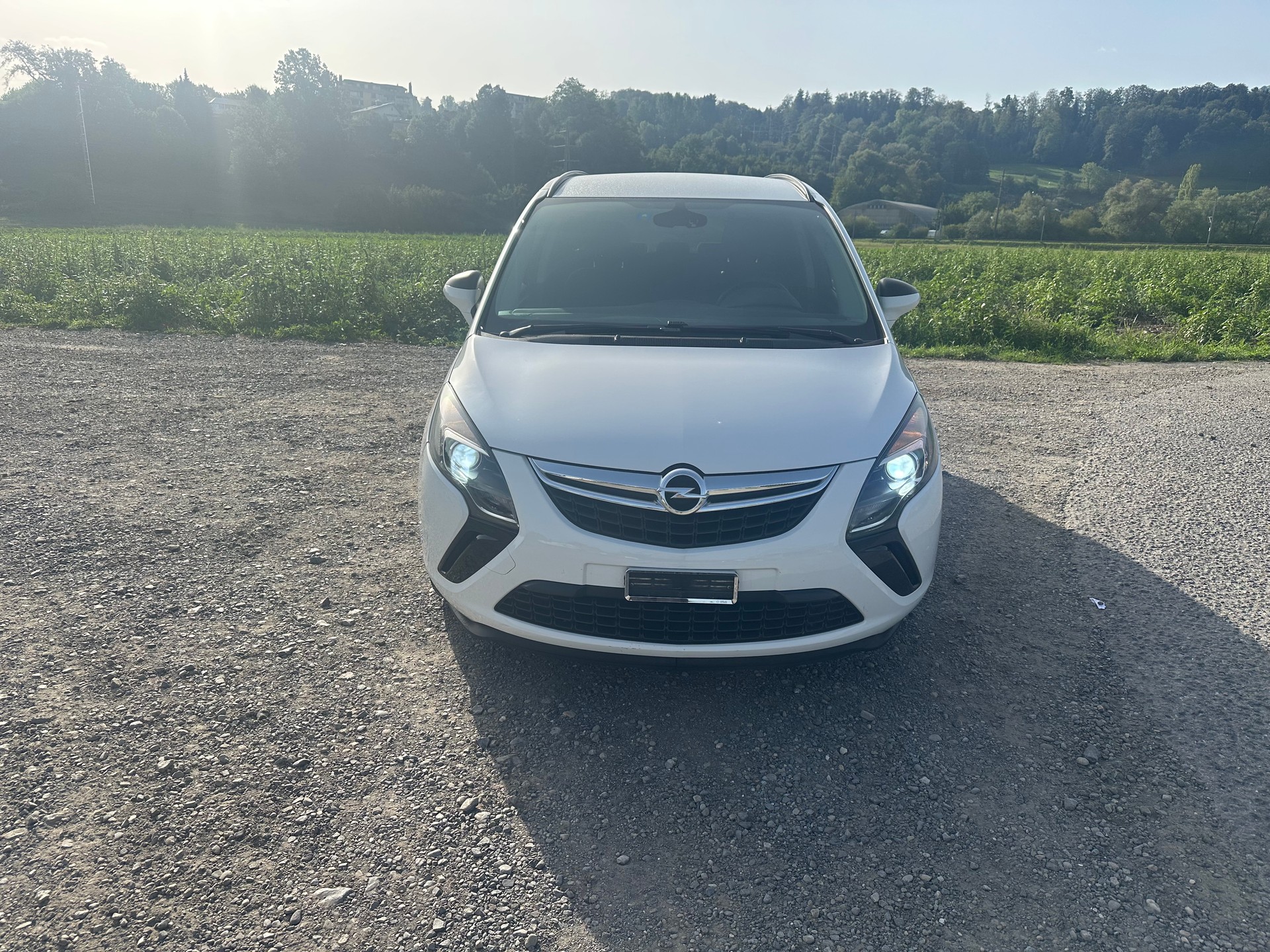 OPEL Zafira Tourer 2.0 CDTi Enjoy Automatic-image-2