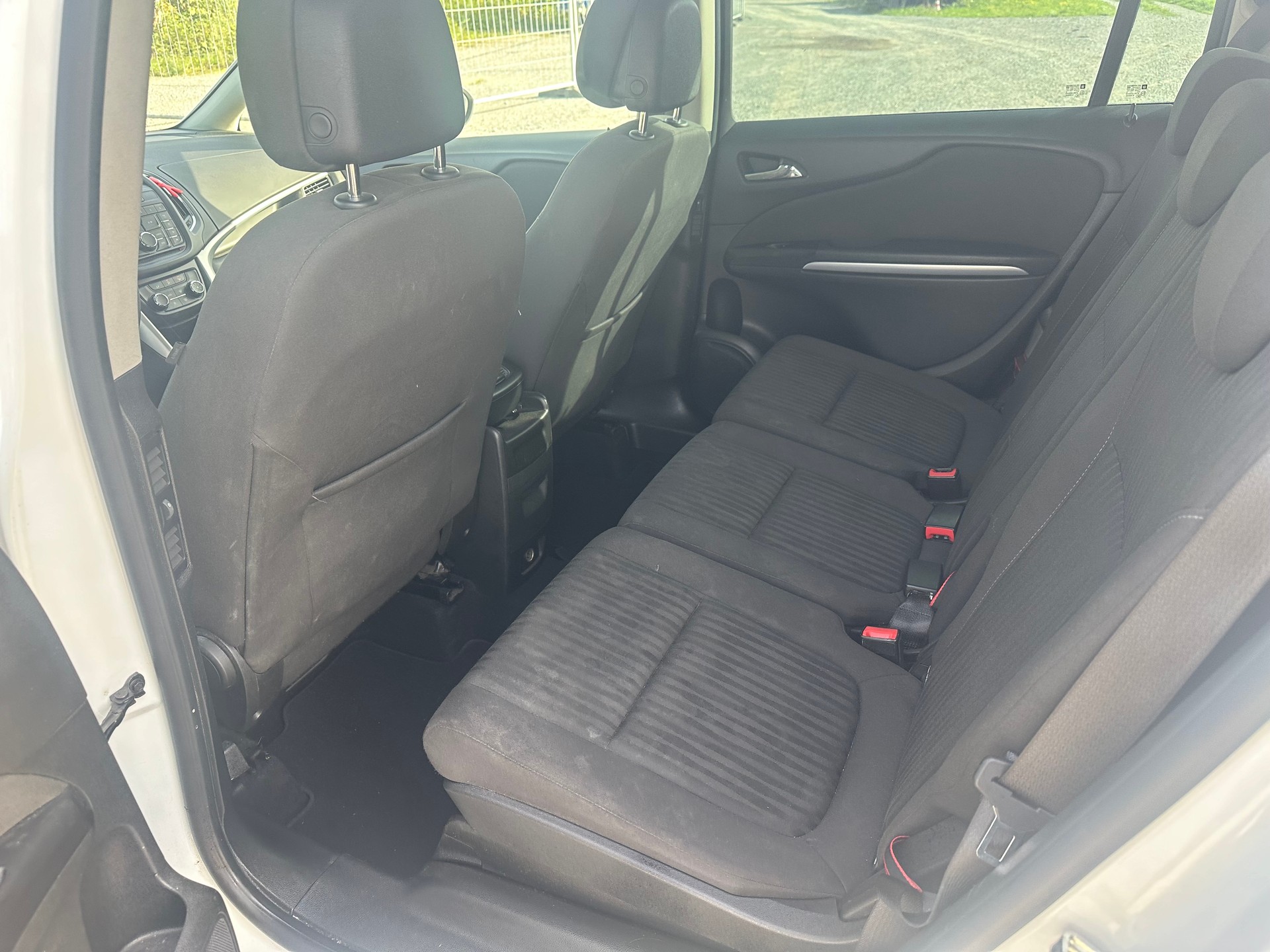 OPEL Zafira Tourer 2.0 CDTi Enjoy Automatic-image-12