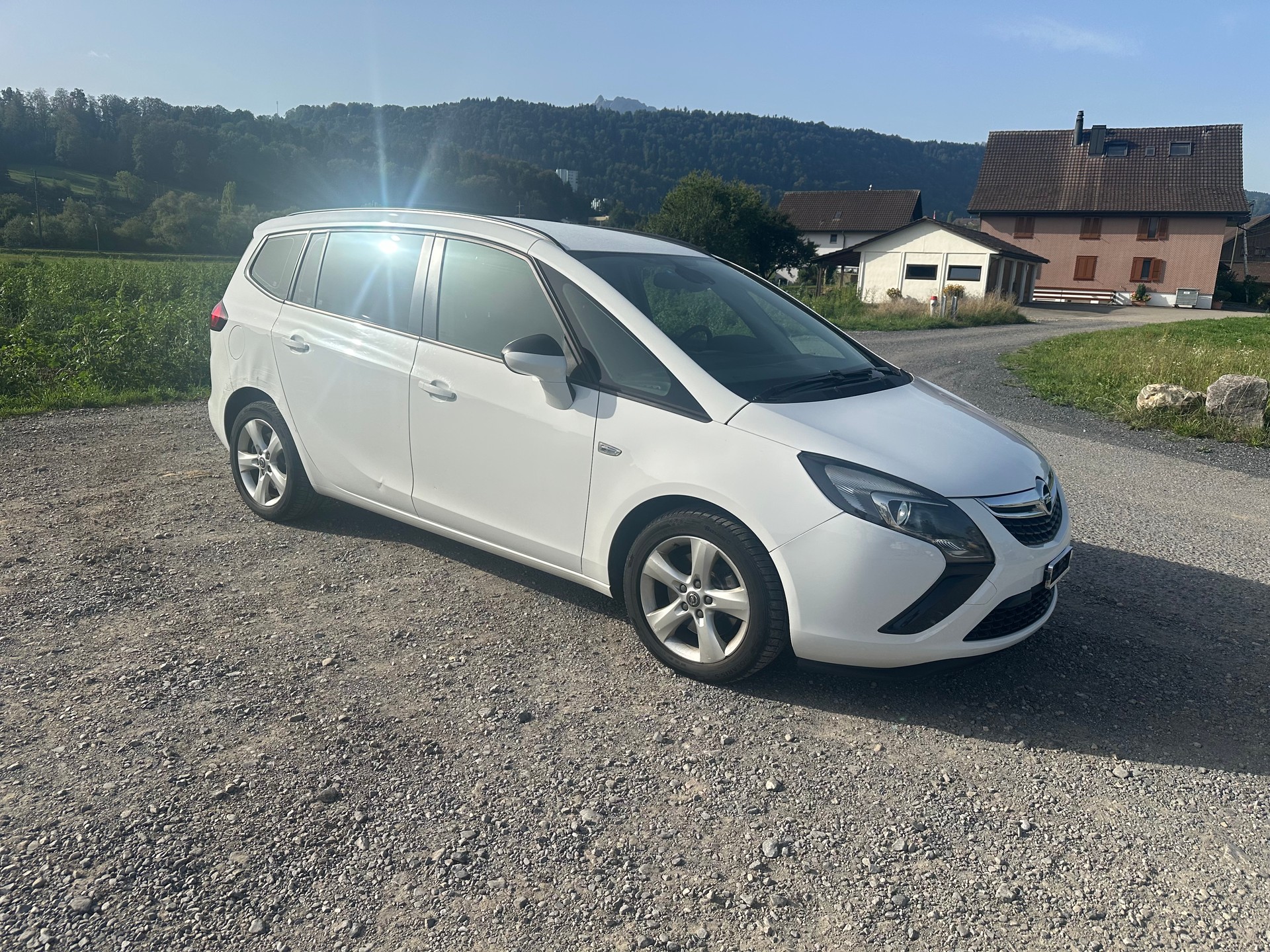 OPEL Zafira Tourer 2.0 CDTi Enjoy Automatic-image-3