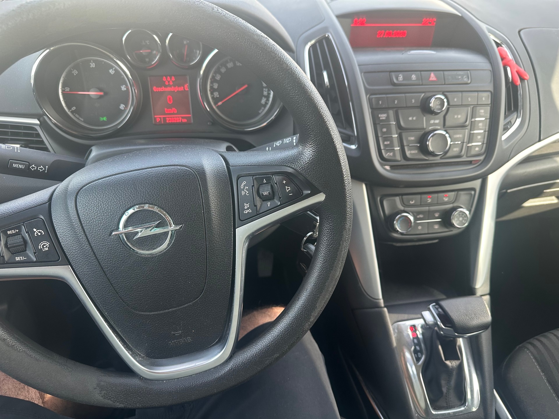 OPEL Zafira Tourer 2.0 CDTi Enjoy Automatic-image-13