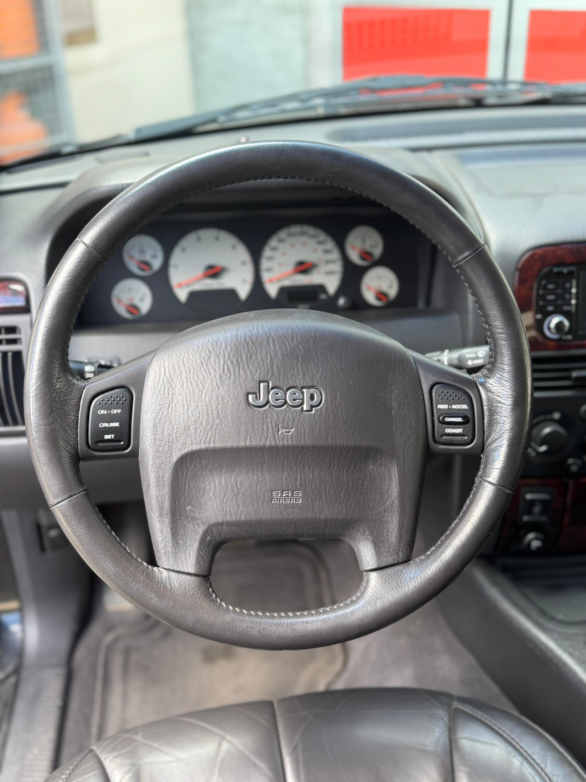 JEEP Grand Cherokee 4.7 Limited Freedom Automatic-image-8