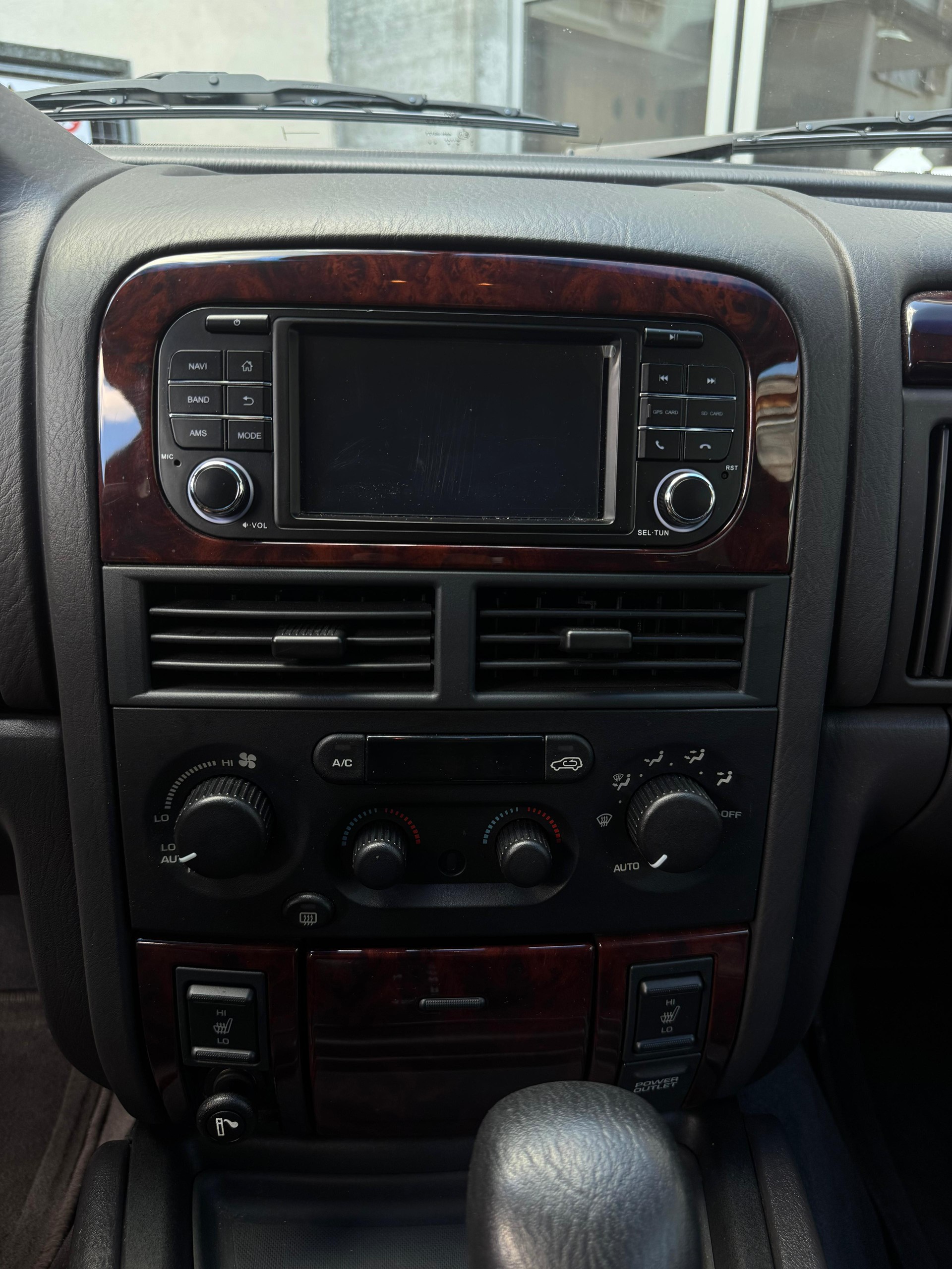 JEEP Grand Cherokee 4.7 Limited Freedom Automatic-image-10