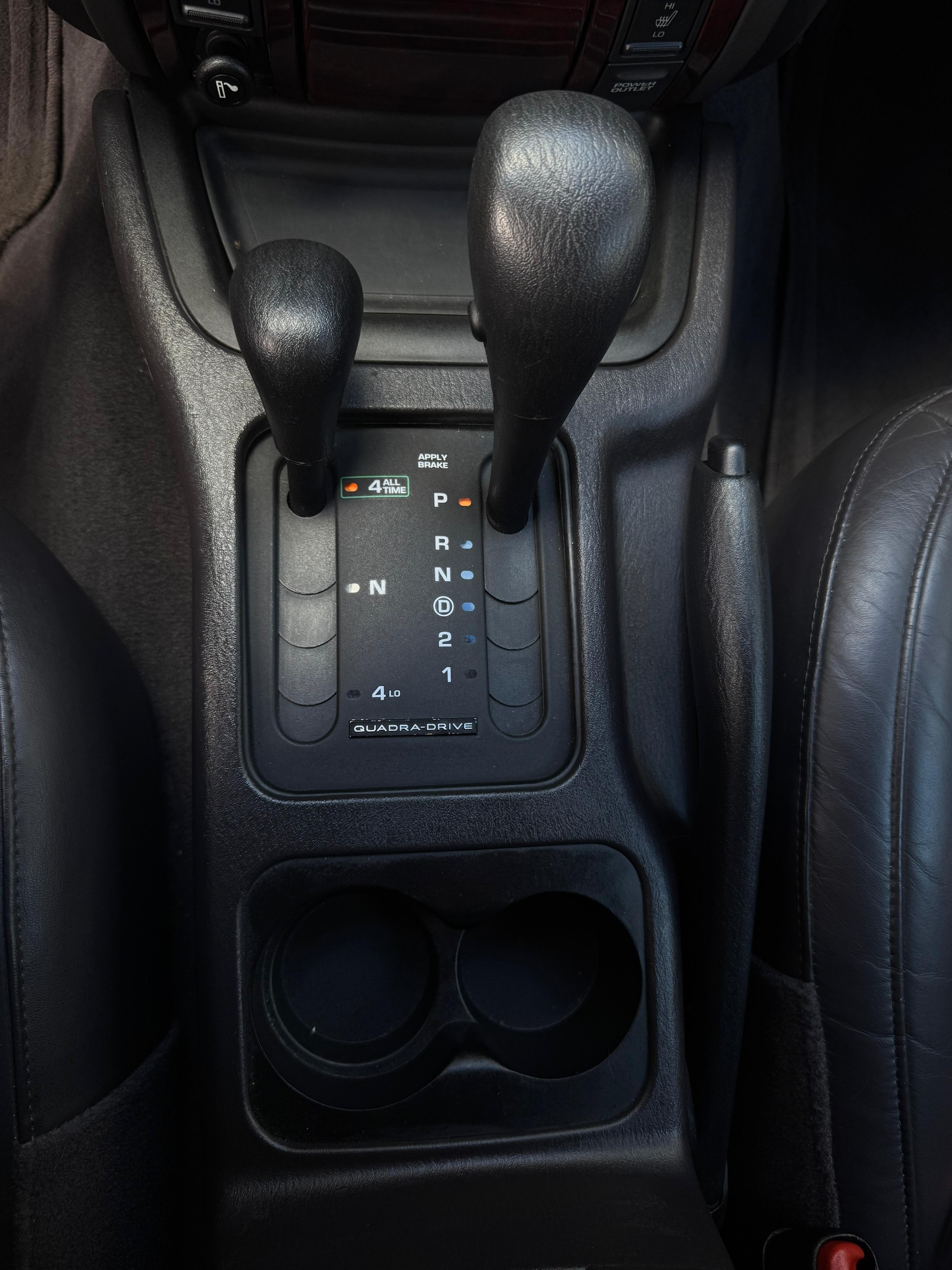 JEEP Grand Cherokee 4.7 Limited Freedom Automatic-image-11