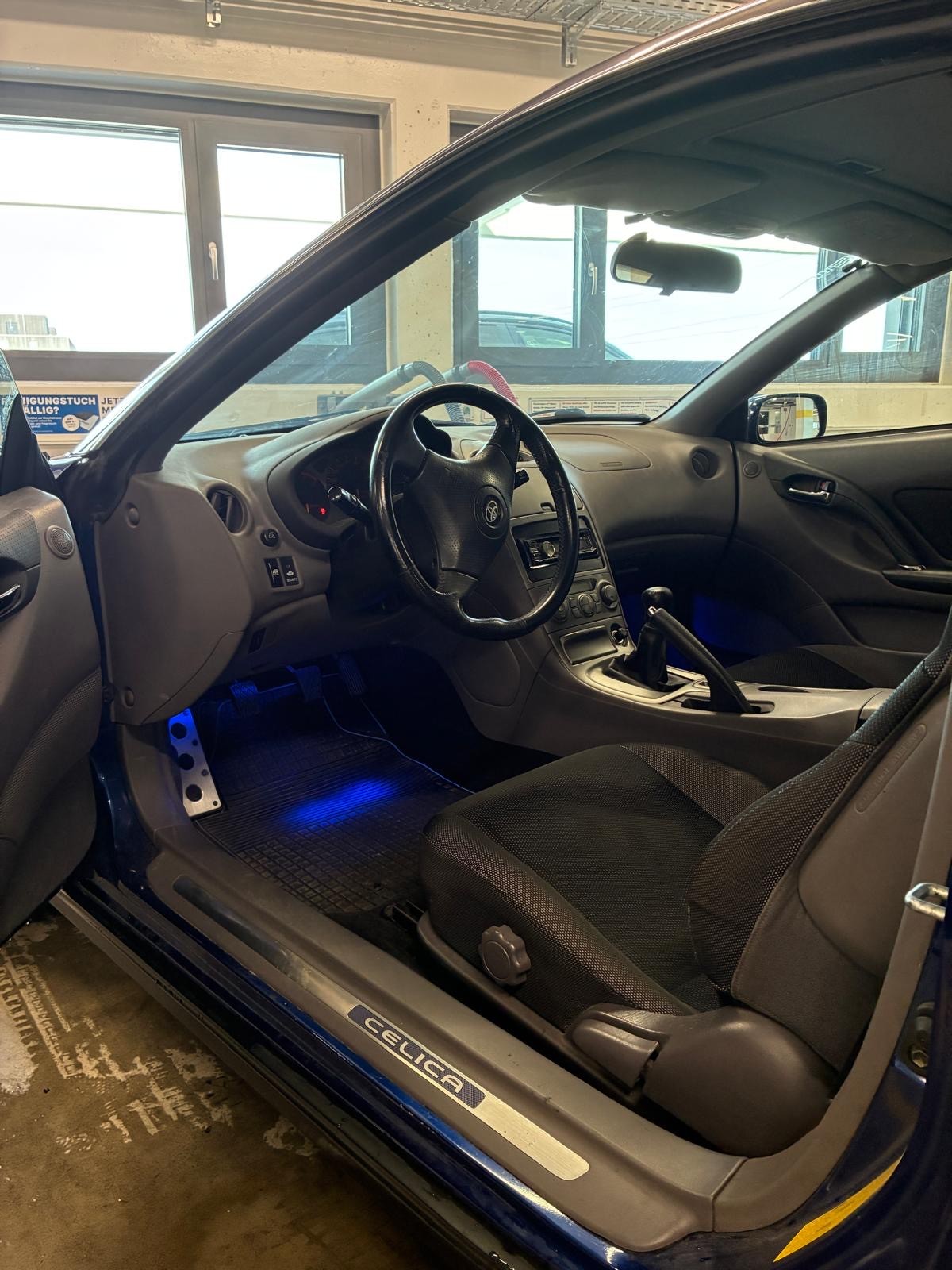 TOYOTA 1.8-image-2