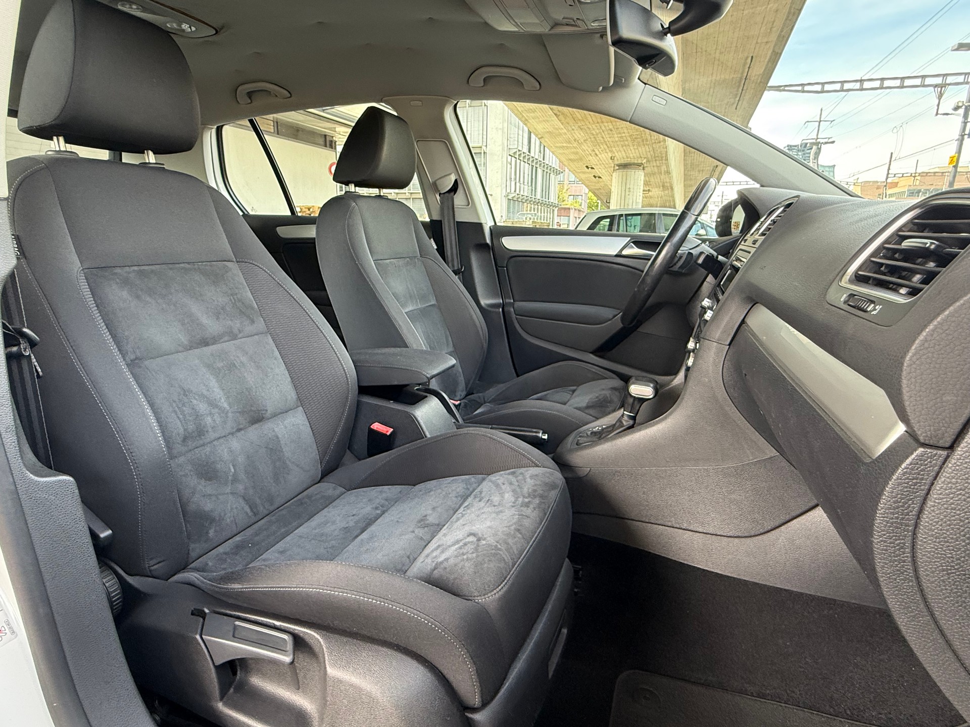 VW Golf 1.4 TSI Highline DSG-image-12