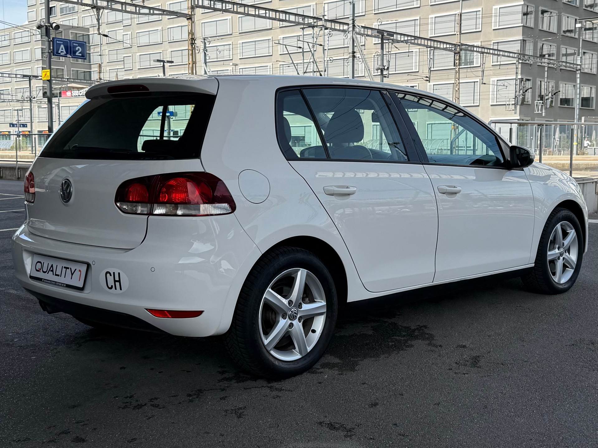 VW Golf 1.4 TSI Highline DSG-image-5