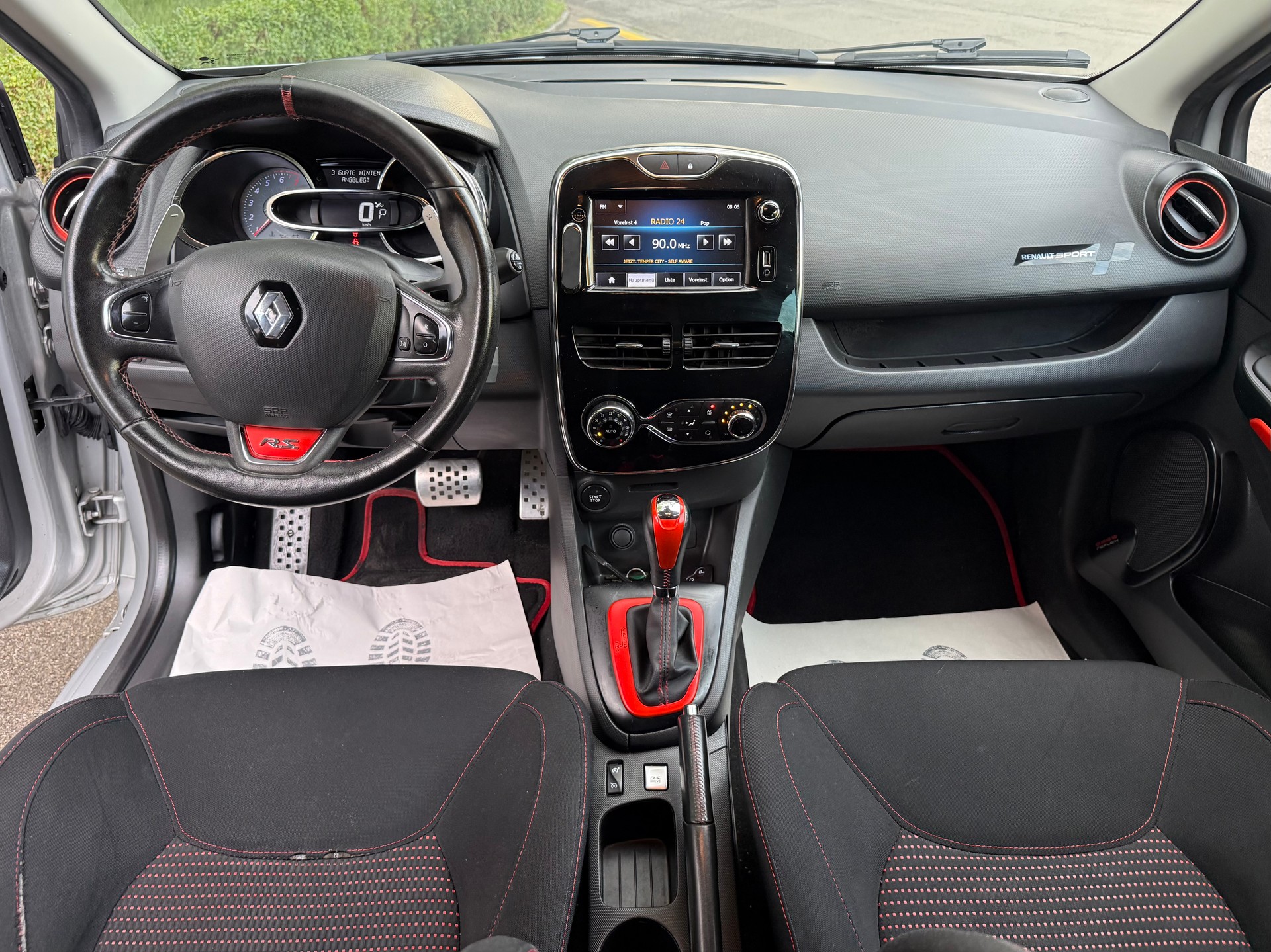RENAULT Clio 1.6 T RS 200 EDC-image-7