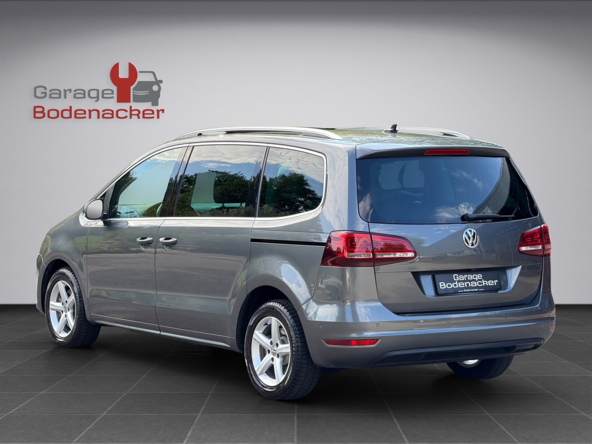 VW Sharan 2.0 TDI BMT Highline DSG * Facelift * 184PS * AHK * Panorama *-image-4