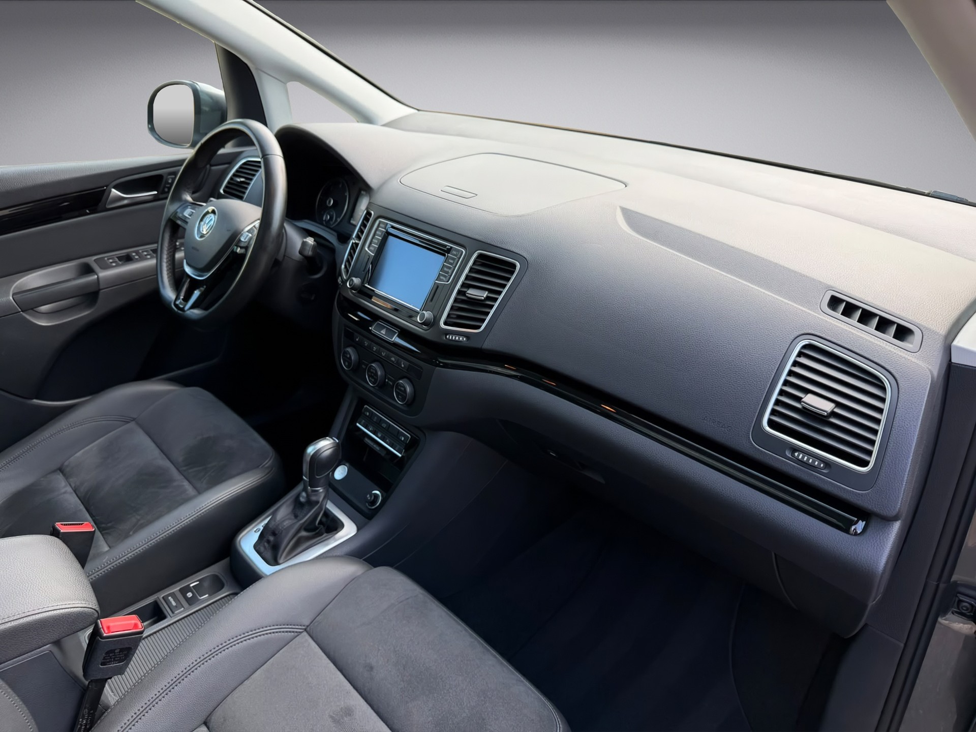 VW Sharan 2.0 TDI BMT Highline DSG * Facelift * 184PS * AHK * Panorama *-image-16