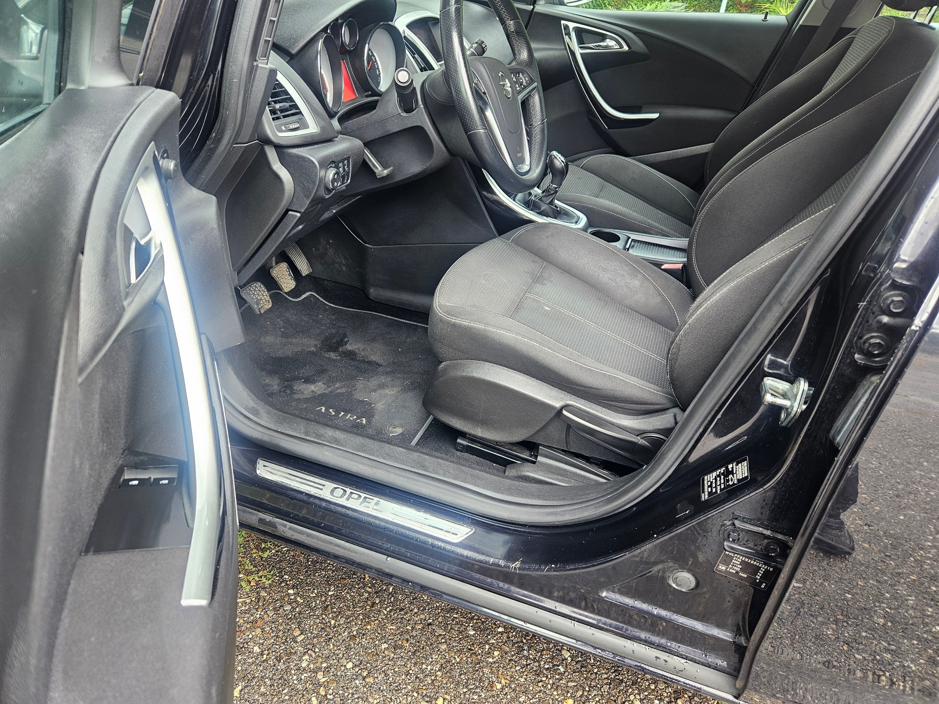 OPEL Astra SportsTourer 2.0 CDTi Cosmo-image-12