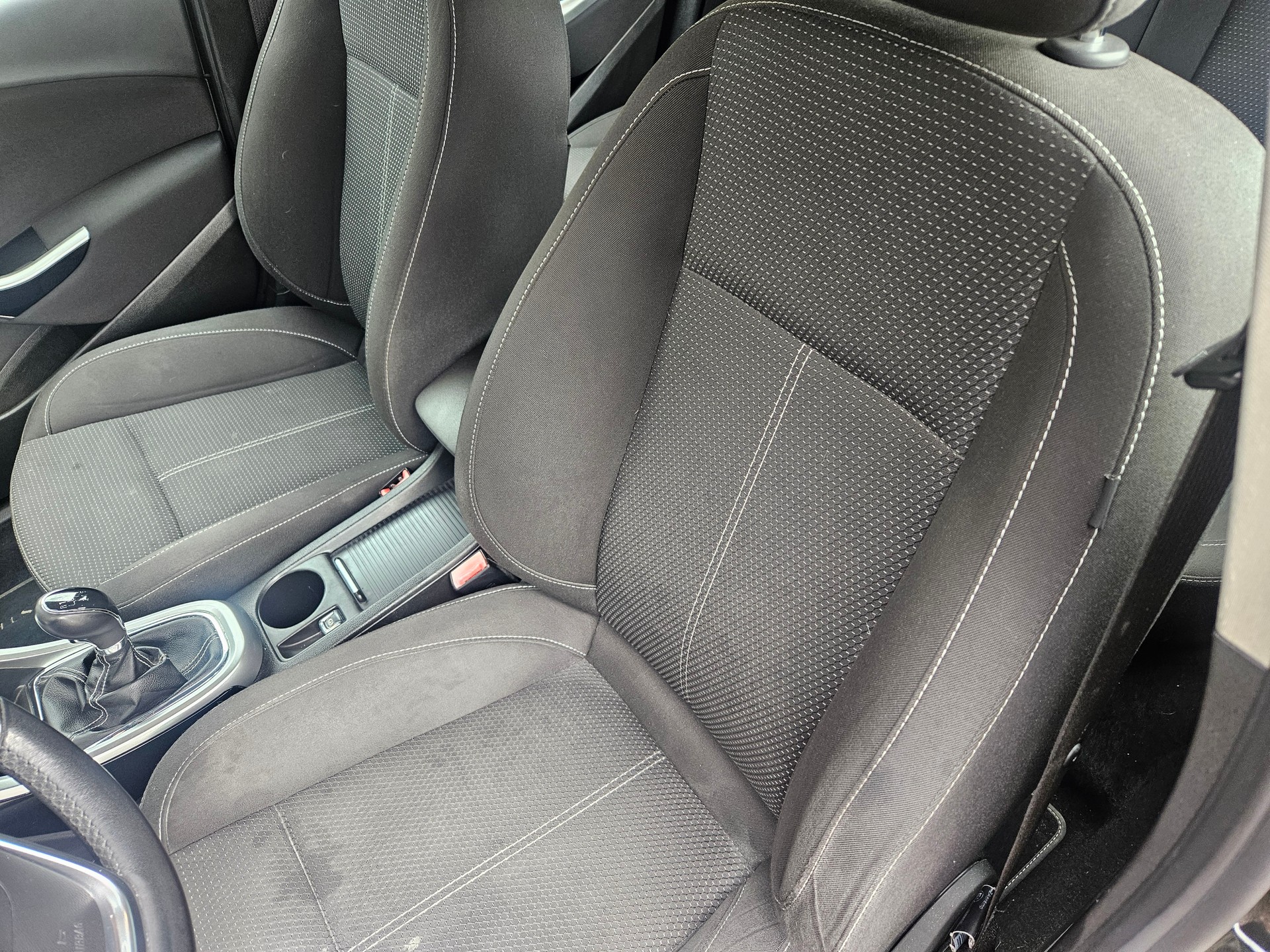 OPEL Astra SportsTourer 2.0 CDTi Cosmo-image-13