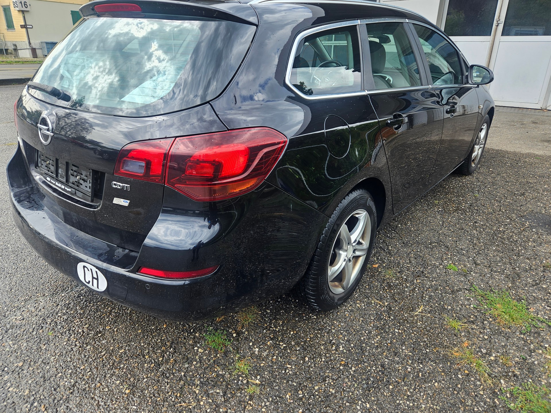 OPEL Astra SportsTourer 2.0 CDTi Cosmo-image-4