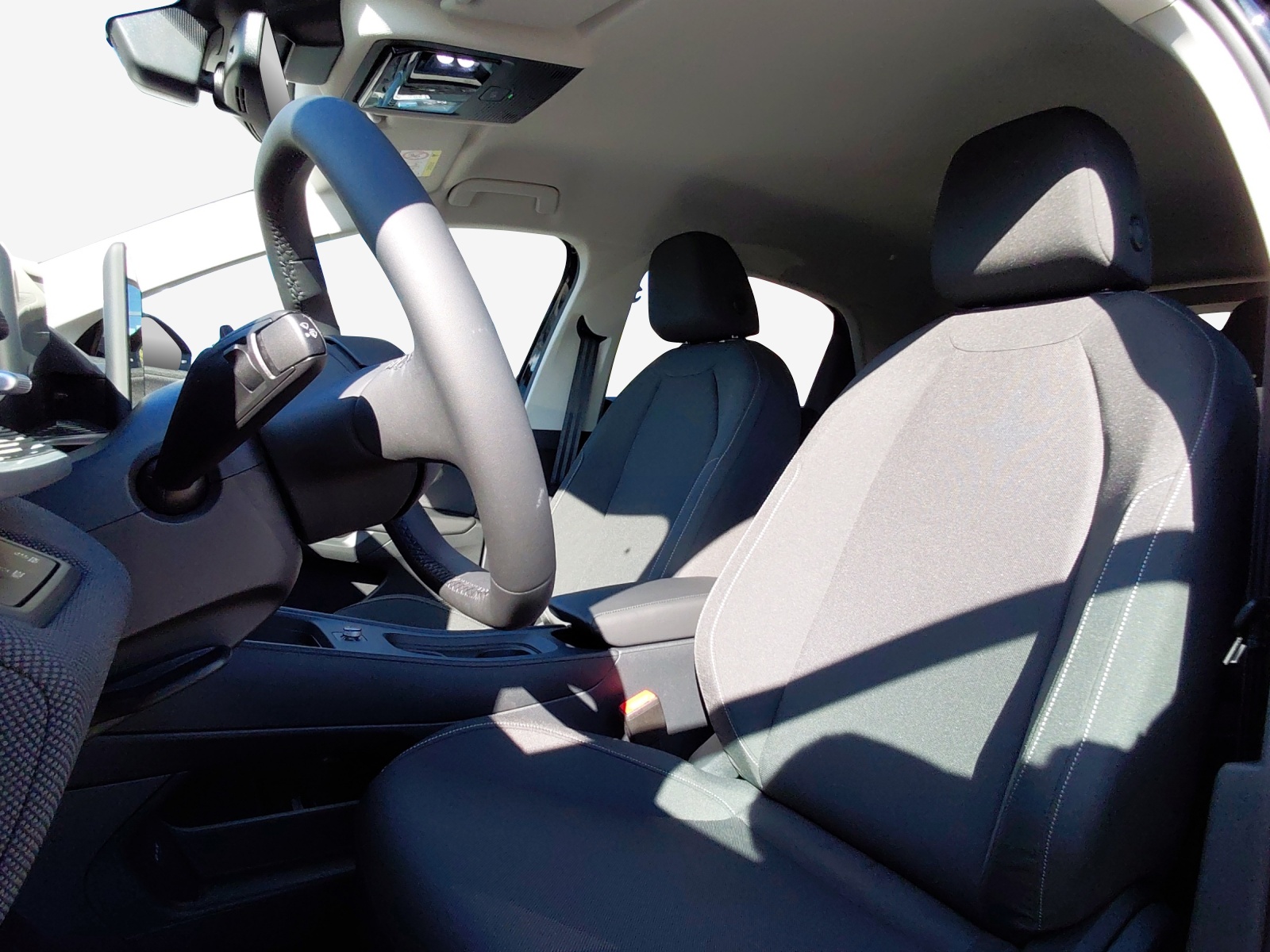 VW ID.Polo 52 kWh Life Edition One-image-7