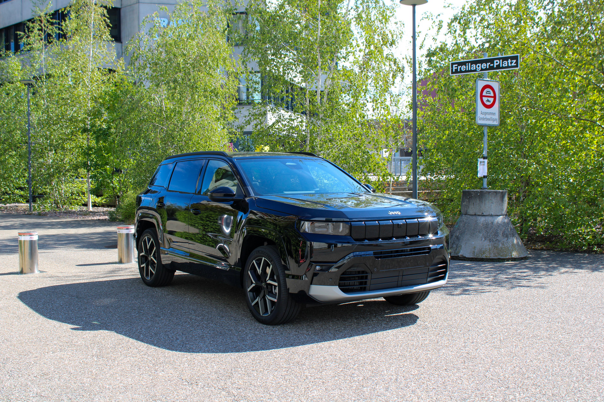 JEEP Compass 1.6 T PHEV Summit-showroom-element-3