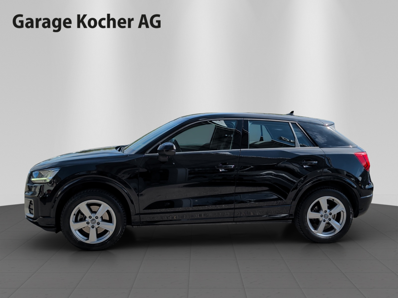 AUDI Q2 2.0 TFSI sport quattro S-tronic-image-2