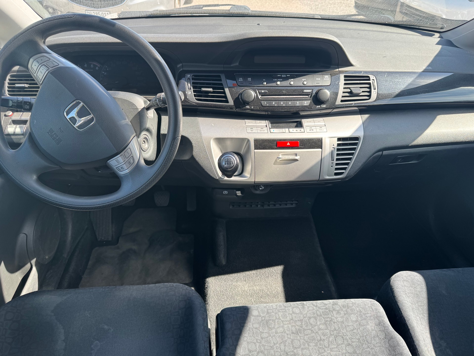HONDA FR-V 2.2 i-CTDi Comfort-image-6