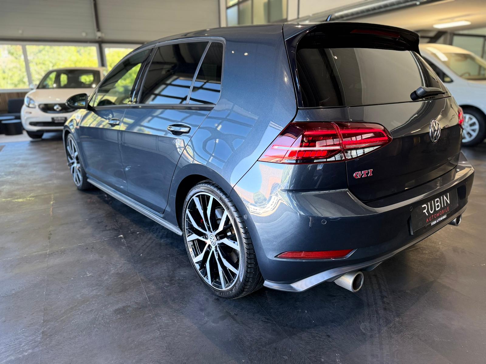 VW Golf 2.0 TSI GTI Performance DSG-image-2