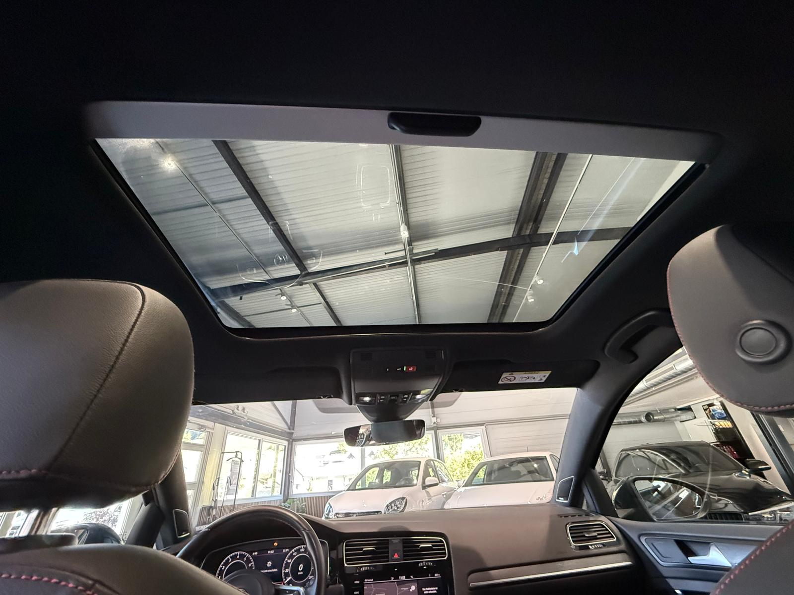 VW Golf 2.0 TSI GTI Performance DSG-image-9