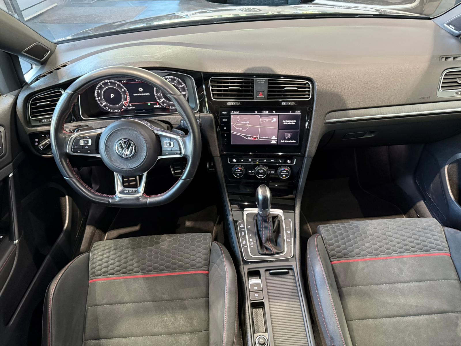 VW Golf 2.0 TSI GTI Performance DSG-image-11
