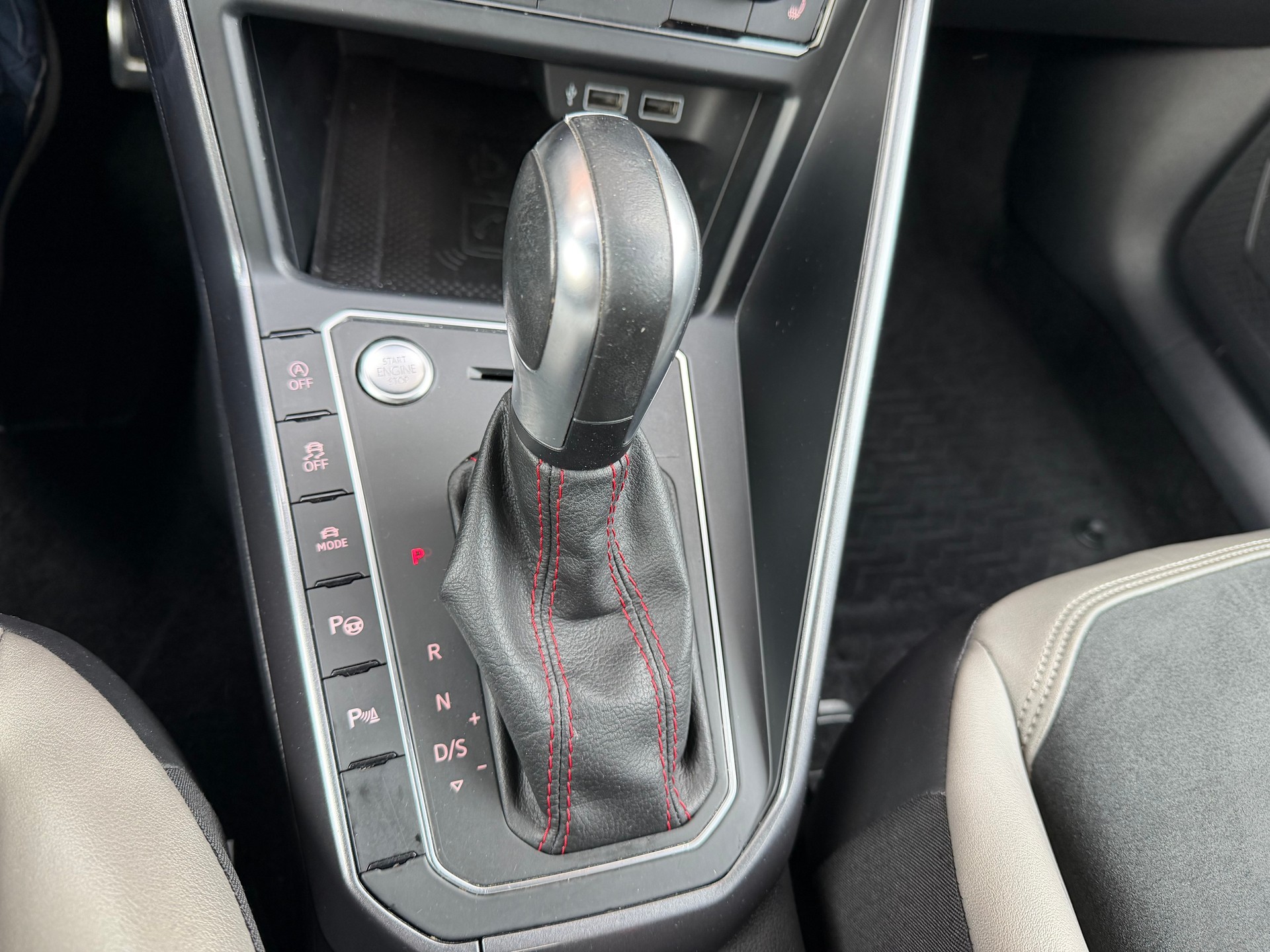 VW Polo 2.0 TSI GTI DSG-image-9
