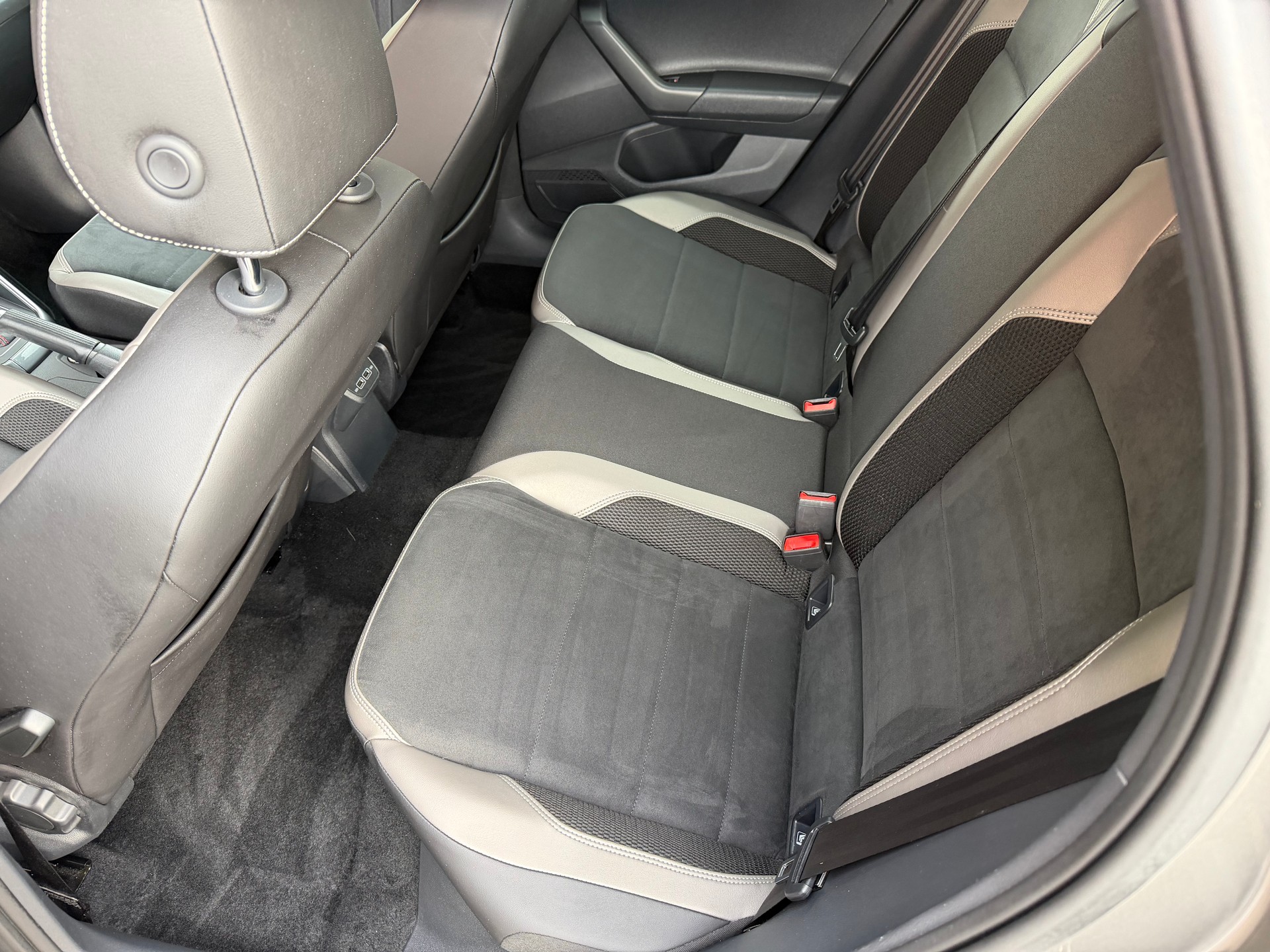 VW Polo 2.0 TSI GTI DSG-image-13