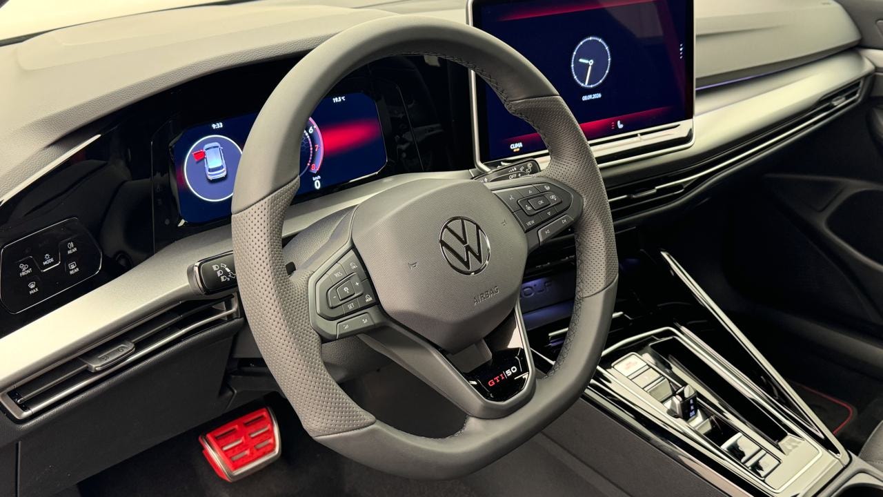 VW Golf 2.0 TSI GTI Edition 50 DSG-image-6