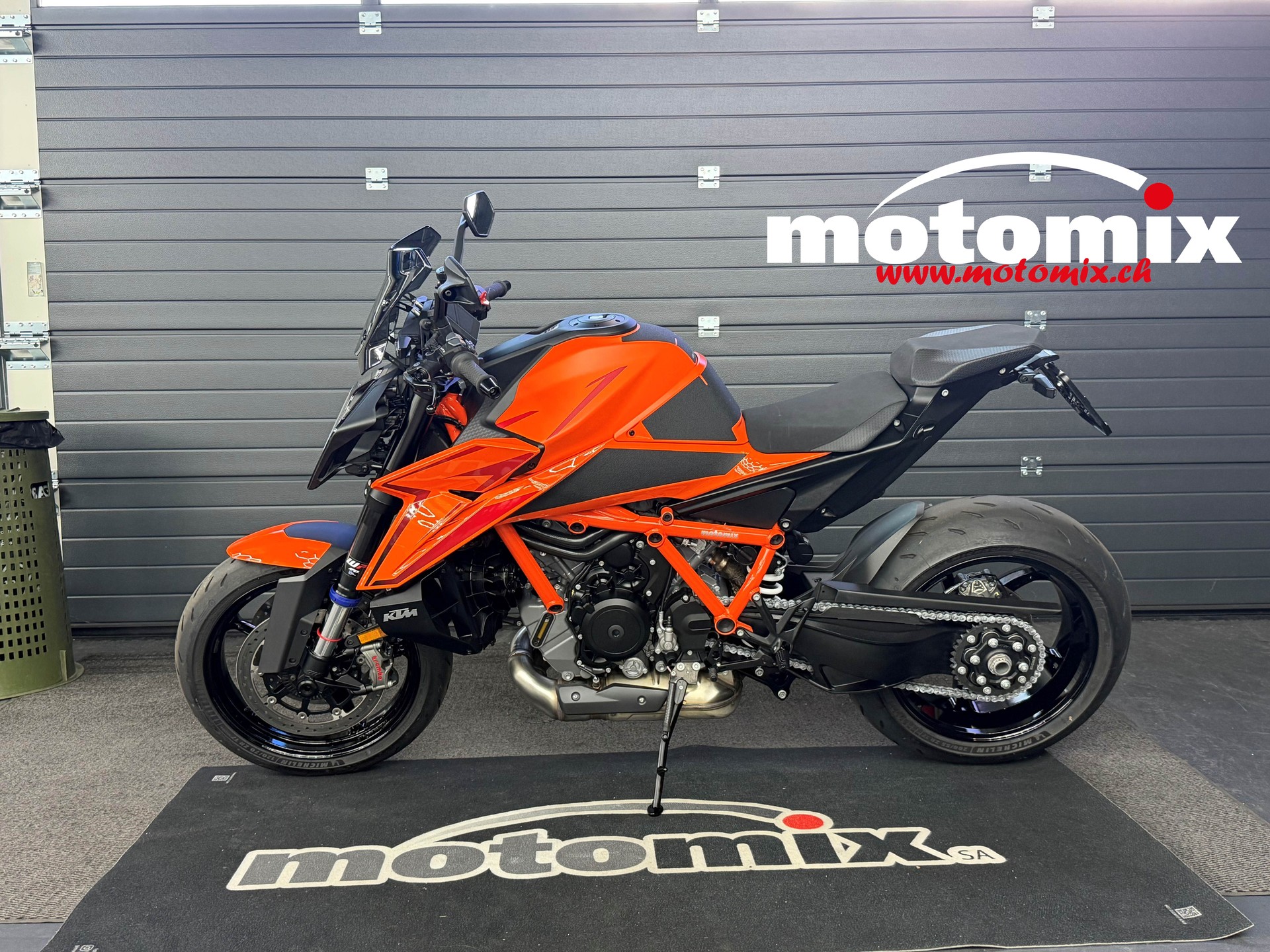 KTM 1390 Super Duke R EVO