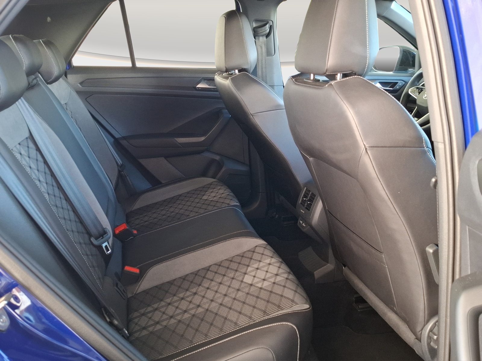 VW T-Roc 1.5 TSI EVO R-Line DSG-image-10