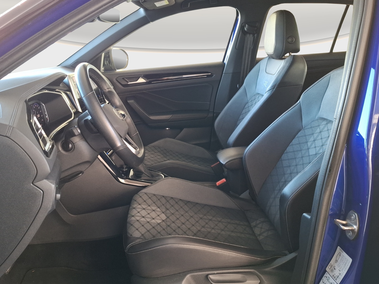 VW T-Roc 1.5 TSI EVO R-Line DSG-image-8