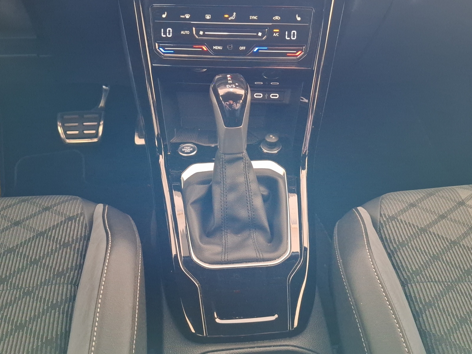 VW T-Roc 1.5 TSI EVO R-Line DSG-image-12