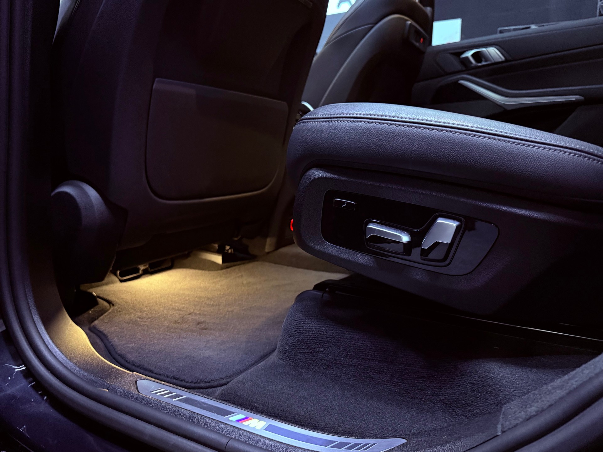 BMW X7 xDrive M50i Steptronic-image-22
