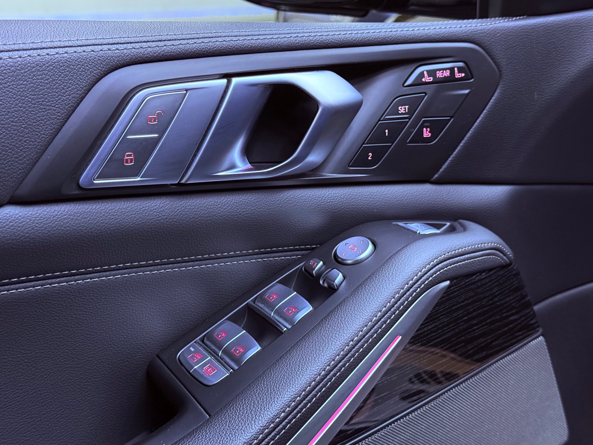 BMW X7 xDrive M50i Steptronic-image-15