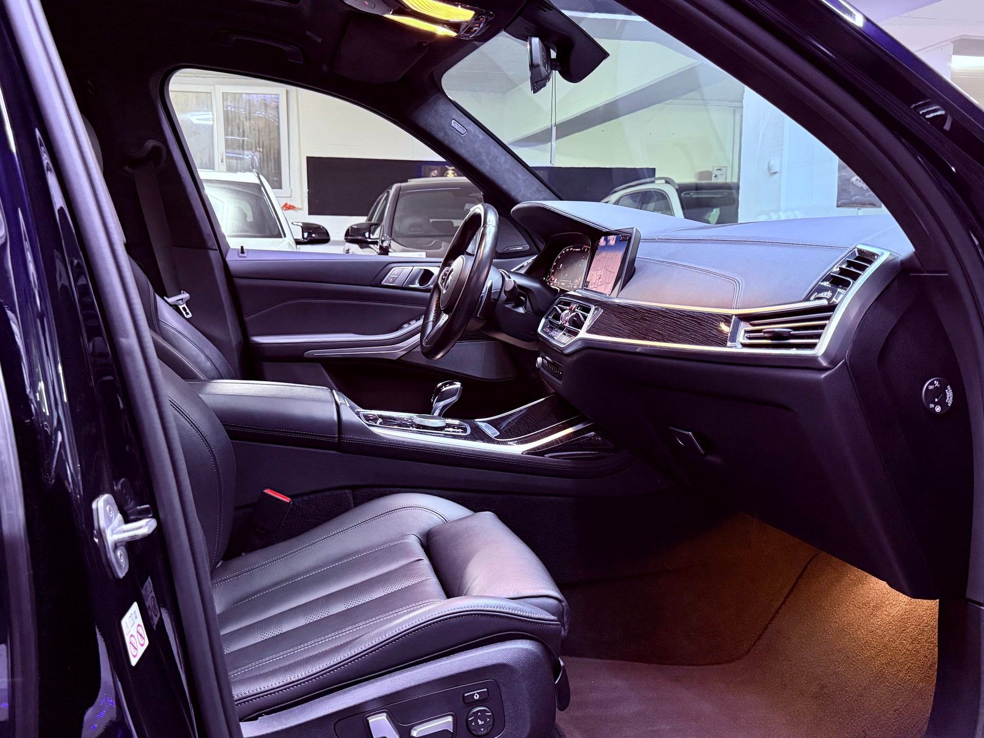 BMW X7 xDrive M50i Steptronic-image-24
