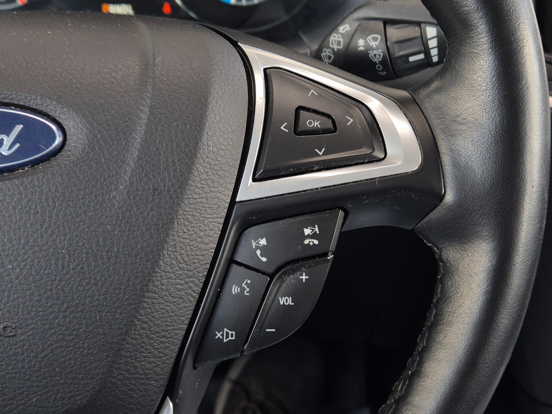 FORD S-Max 2.5 FHEV Trend 7Pl-image-29