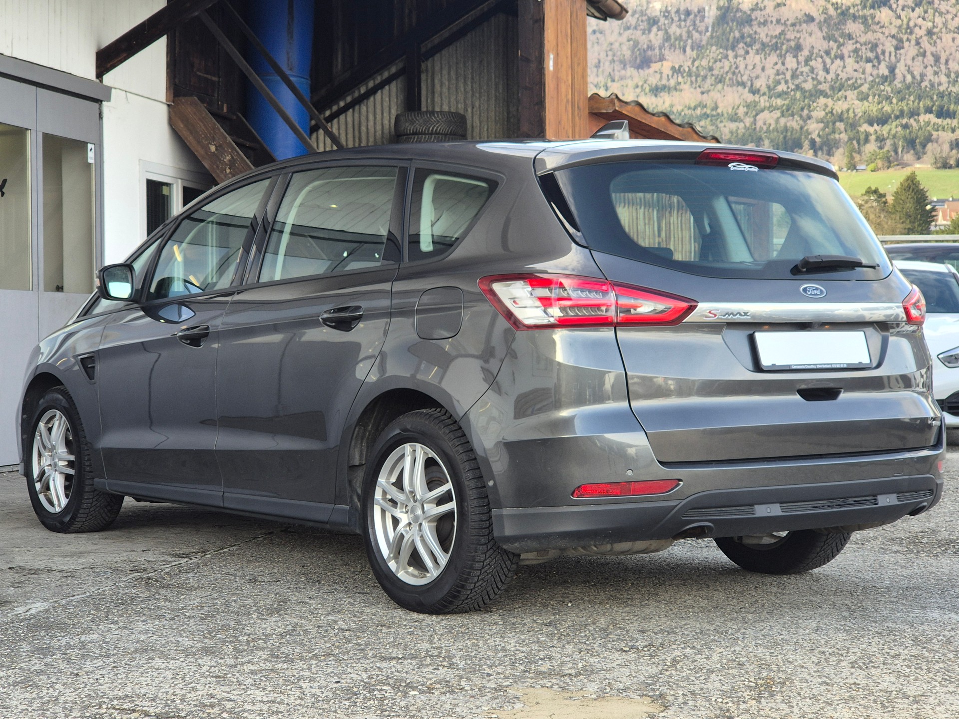 FORD S-Max 2.5 FHEV Trend 7Pl-image-9